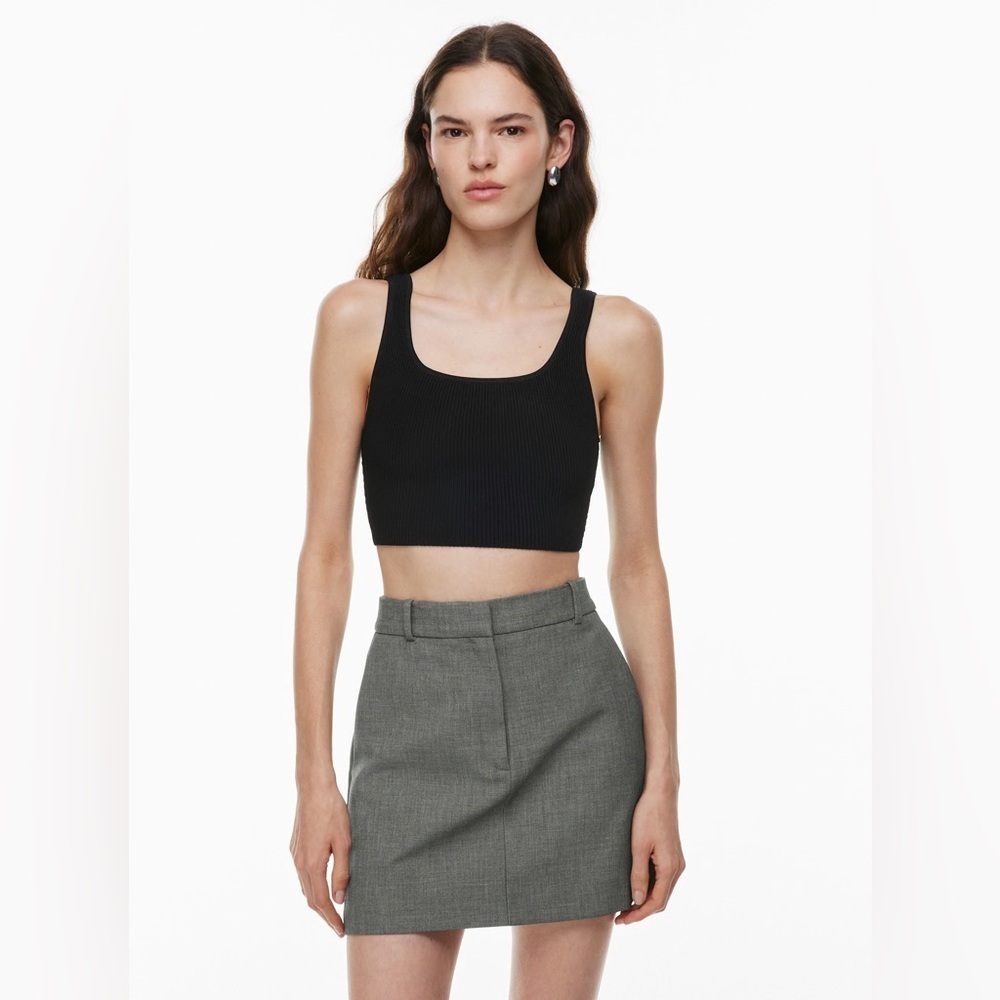 Aritzia Babaton Sculpt Knit Square Neck Cropped Tank Black size S